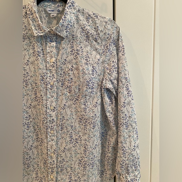 Old Navy ‘The Classic Shirt’ button-up - Picture 3 of 5